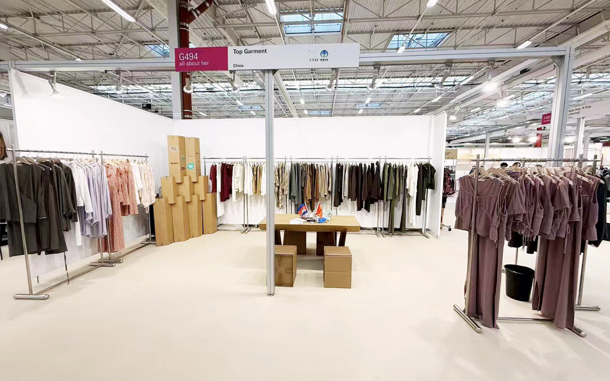 MONELLE EUROPE PHOTOSHOOTS